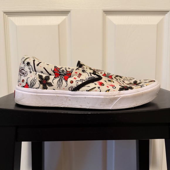 VANS x Stranger Things Custom Hellfire Club Slip On Size 9.5 - Picture 3 of 5